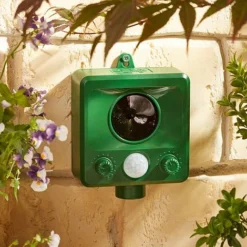 Pest XT Ultrasonic Battery Powered Repeller -Lallatros Shop G1113 Pest XT Cat Repeller 1000x1000 2